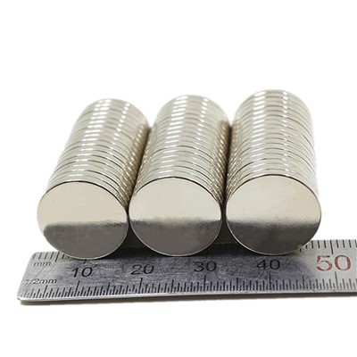 Permanentní diskový magnet