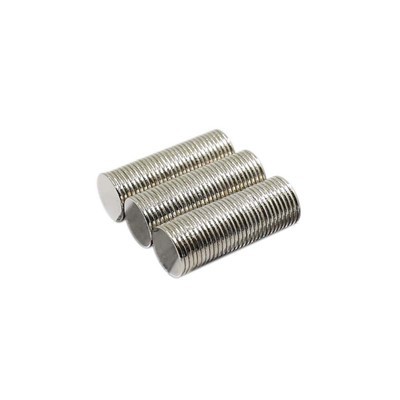 Magnety na disky vzácných zemin